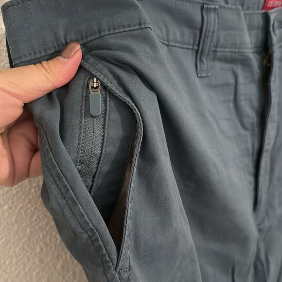 Levis Chino- blue flat front pocket shorts- Size 42 - Picture 2 of 7